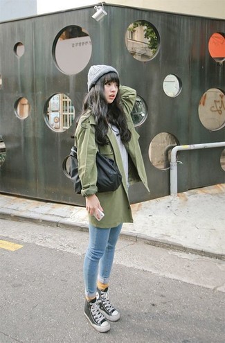 Comment porter des baskets montantes noires et blanches