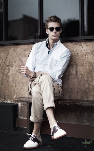 Comment porter un polo noir et blanc