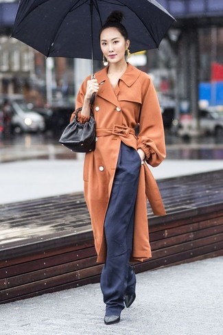 Un pantalon large à porter avec des bottines noires
