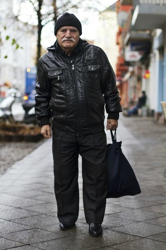 Comment porter un bonnet noir après 60 ans