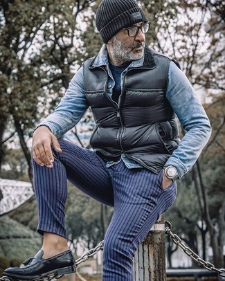 Comment porter un bonnet noir après 50 ans