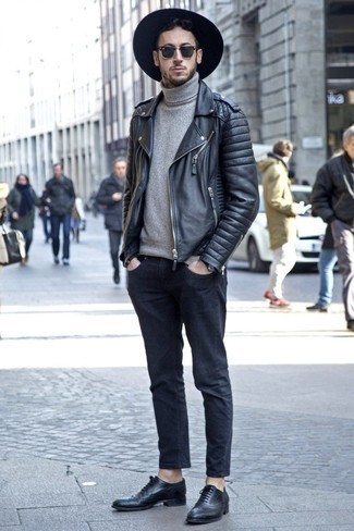 Comment porter des chaussures brogues noires quand il fait frais