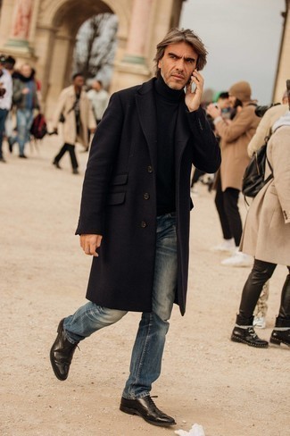 Comment porter des chaussures brogues noires quand il fait frais