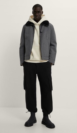 Comment porter un pantalon cargo noir