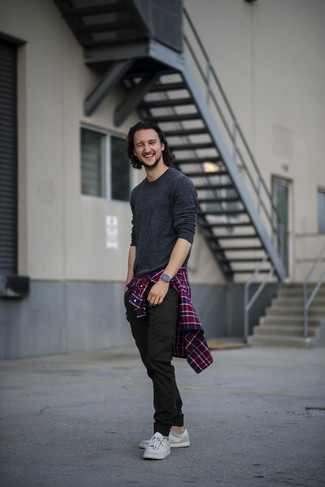 Comment porter un pantalon cargo noir