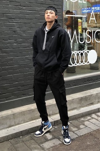 Comment porter un pantalon cargo noir