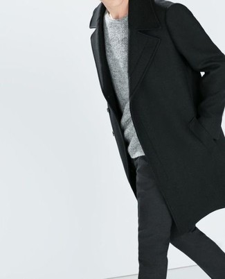 Un pardessus à porter avec un pantalon chino noir