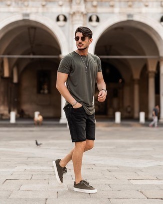 Comment porter un short en denim noir