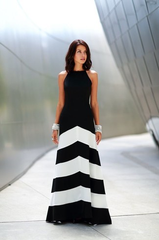 Comment porter une robe de soirée noire