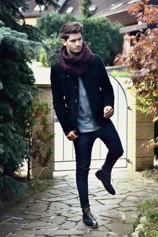 Comment porter une veste style militaire noire au printemps