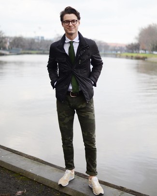 Comment porter une veste style militaire noire au printemps