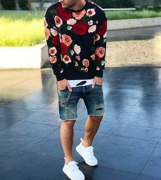 Comment porter un sweat-shirt à fleurs noir