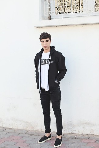 Comment porter un sweat à capuche noir