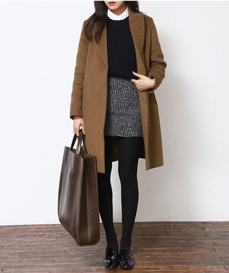 Comment porter un pull court en tricot noir