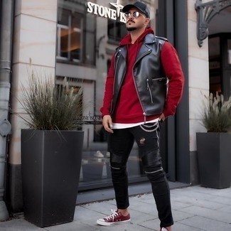 Comment porter une veste sans manches en cuir noire
