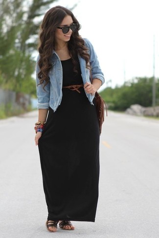 Comment porter des sandales spartiates en cuir noires