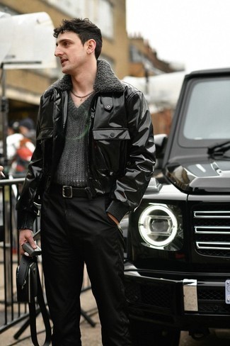 Comment porter une veste en cuir noire