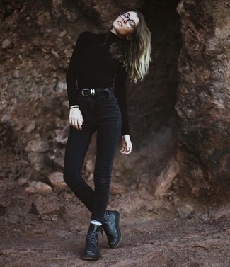 Comment porter des bottines plates à lacets en cuir noires