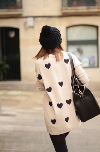 Comment porter des leggings noirs pour un style relax au printemps
