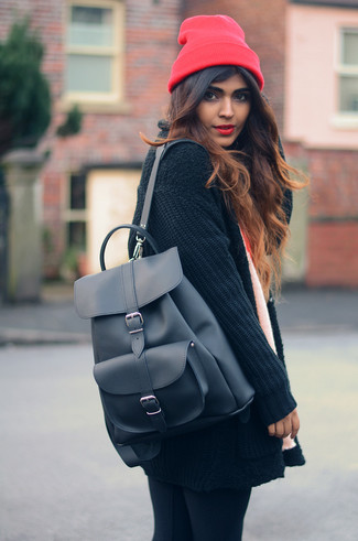 Comment porter des leggings noirs pour un style relax au printemps