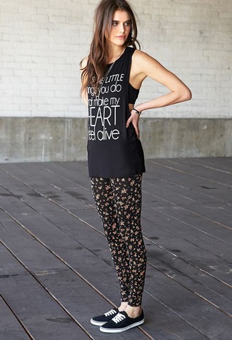 Comment porter des leggings noirs à 30 ans