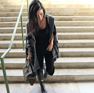 Comment porter des leggings noirs pour un style relax quand il fait chaud
