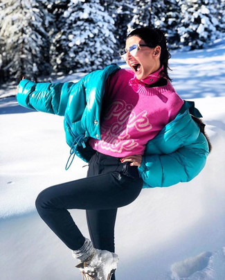 Comment porter des leggings noirs pour un style relax quand il fait froid