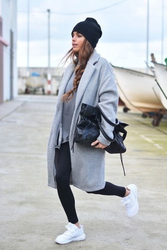 Comment porter des leggings noirs pour un style relax quand il fait froid