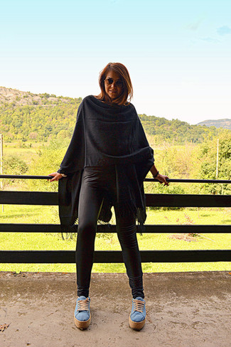 Comment porter des leggings noirs pour un style relax quand il fait froid à 30 ans
