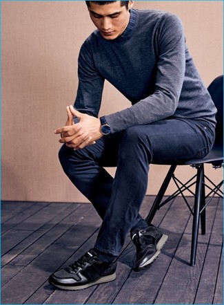 Un jean à porter avec des baskets basses noires
