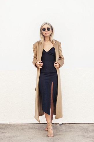 Des chaussures à porter avec une robe longue noire quand il fait frais