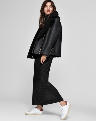 Des chaussures à porter avec une robe longue noire quand il fait frais