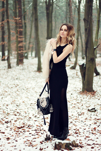 Des chaussures à porter avec une robe longue noire quand il fait frais
