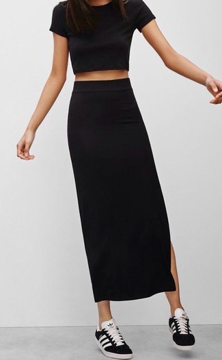 Comment porter une jupe longue noire