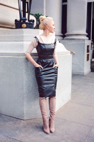 Comment porter une robe chasuble noire