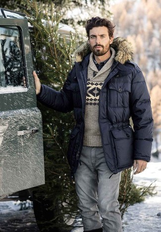 Un jean à porter avec une parka noire