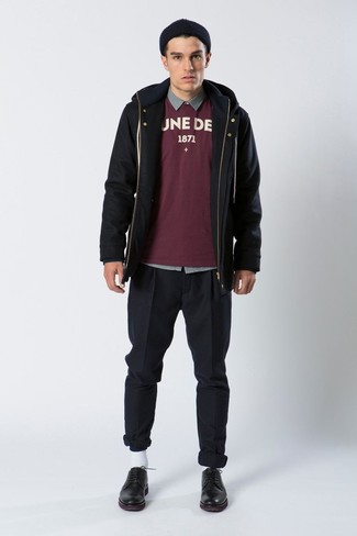 Comment porter une parka noire en hiver