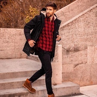 Comment porter une parka noire en automne