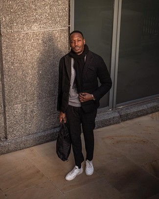 Comment porter un blazer matelassé noir