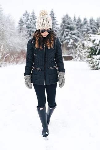 Comment porter des bottes de pluie noires pour un style relax