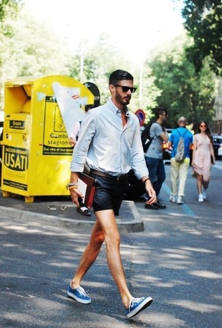 Comment porter un short noir en été