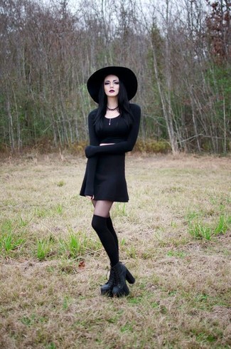 Comment porter une jupe patineuse noire