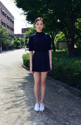 Comment porter une jupe patineuse noire