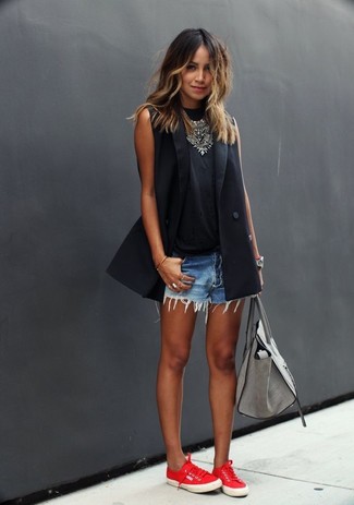 Comment porter un blazer sans manches noir