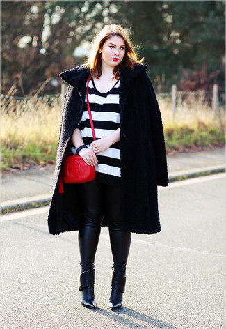 Comment porter un manteau texturé noir