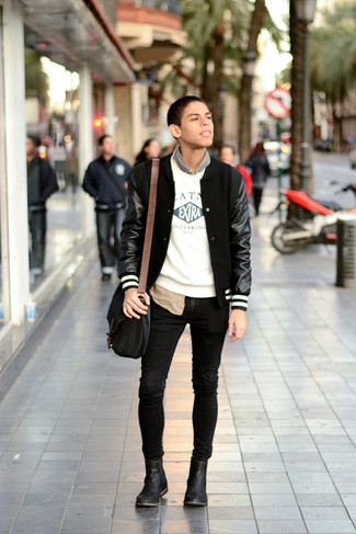 Comment porter une veste universitaire noire