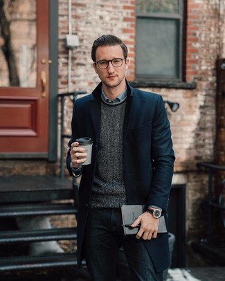 Comment porter une montre noire pour un style chic decontractés quand il fait froid