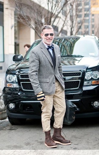Comment porter un blazer avec un pantalon cargo