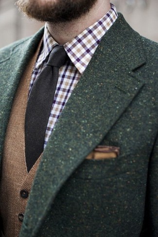 Tenue: Blazer en laine vert foncé, Gilet en laine marron, Chemise à manches longues en vichy violette, Cravate en laine marron foncé