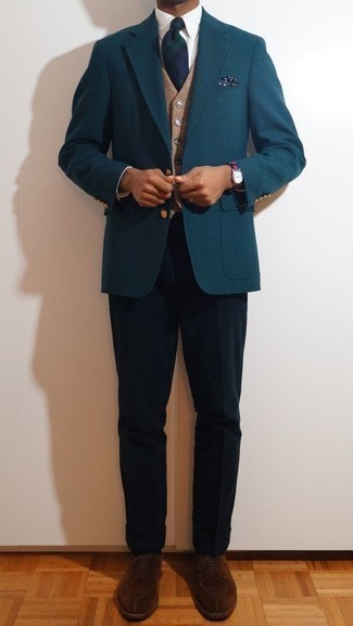 Comment porter une cravate écossaise bleu marine: Harmonise un blazer bleu canard avec une cravate écossaise bleu marine pour dégager classe et sophistication. Une paire de chaussures derby en daim marron est une option astucieux pour complèter cette tenue.
